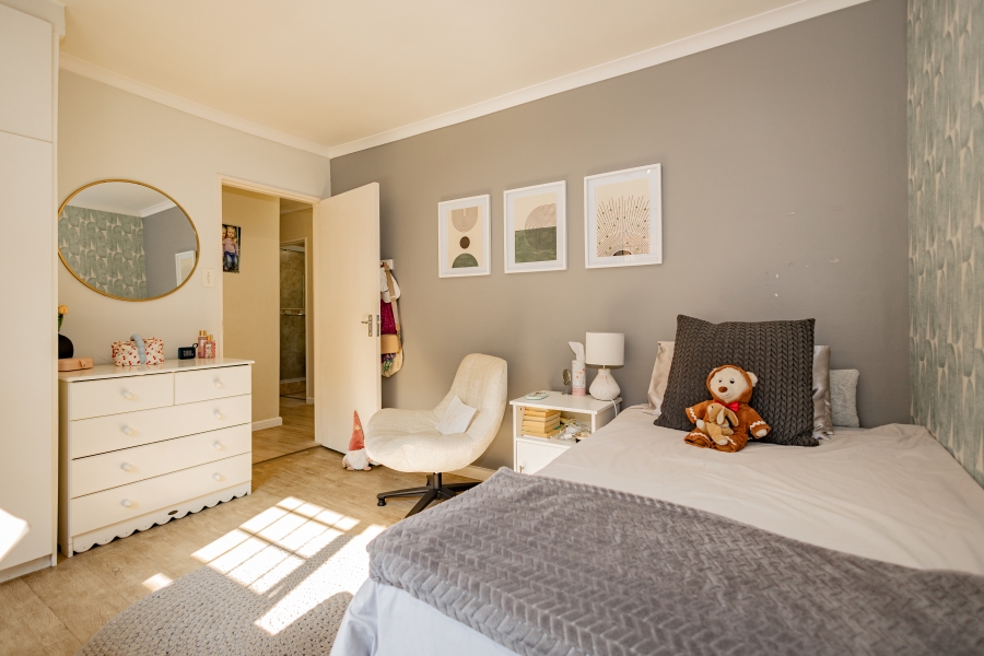4 Bedroom Property for Sale in Kenridge Heights Western Cape